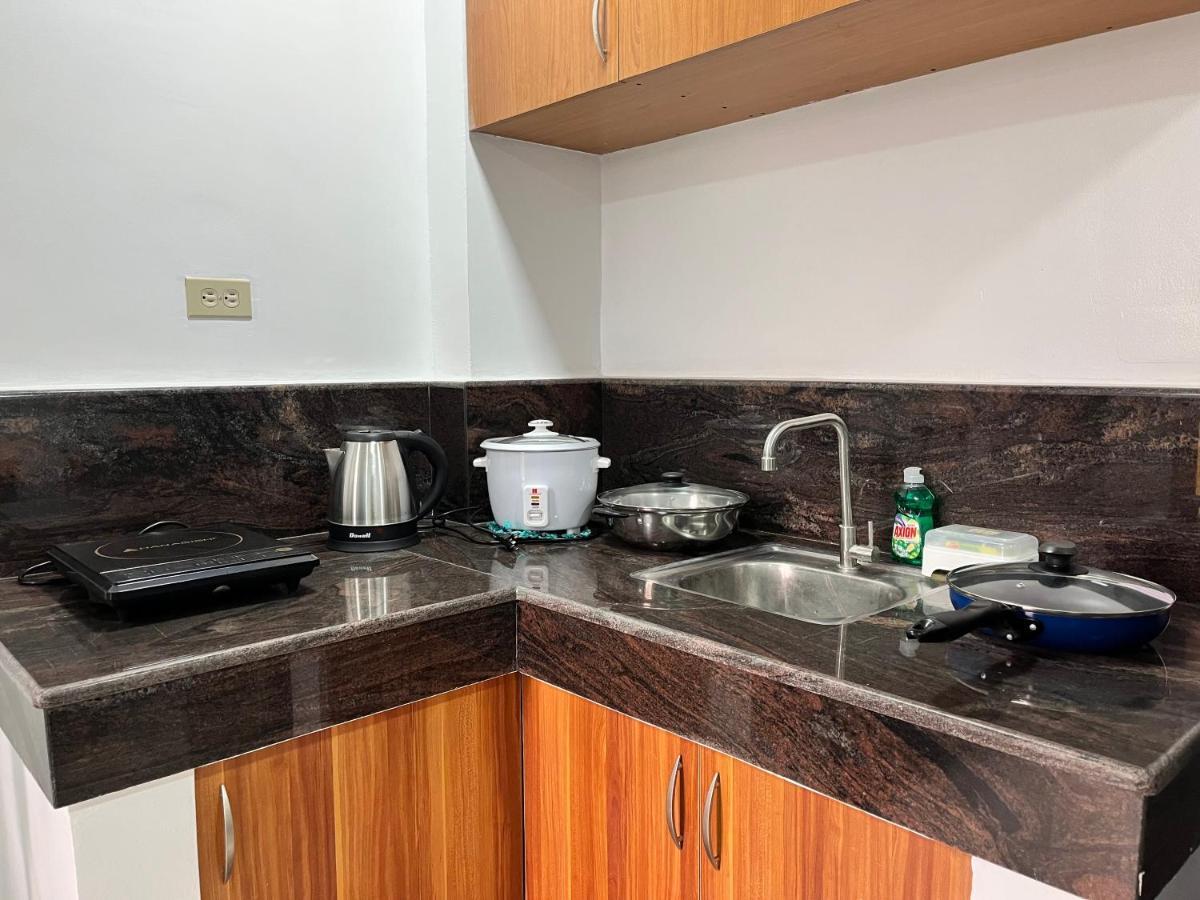Hrs Apartelle Talisay  Exterior foto